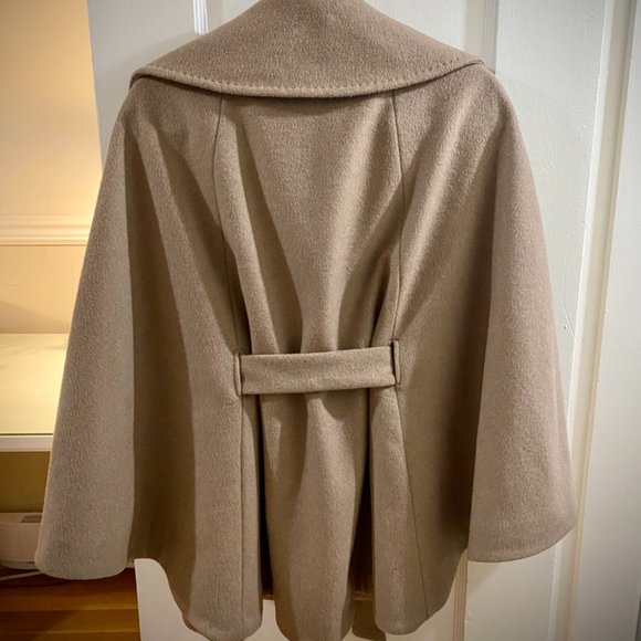 *NOT FOR SALE/SOLD* Calvin Klein Cape Coat (Size S) - Picture 2 of 5